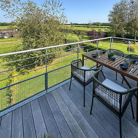 Awesome Apartment In Bievre With Kitchen Eksteriør billede