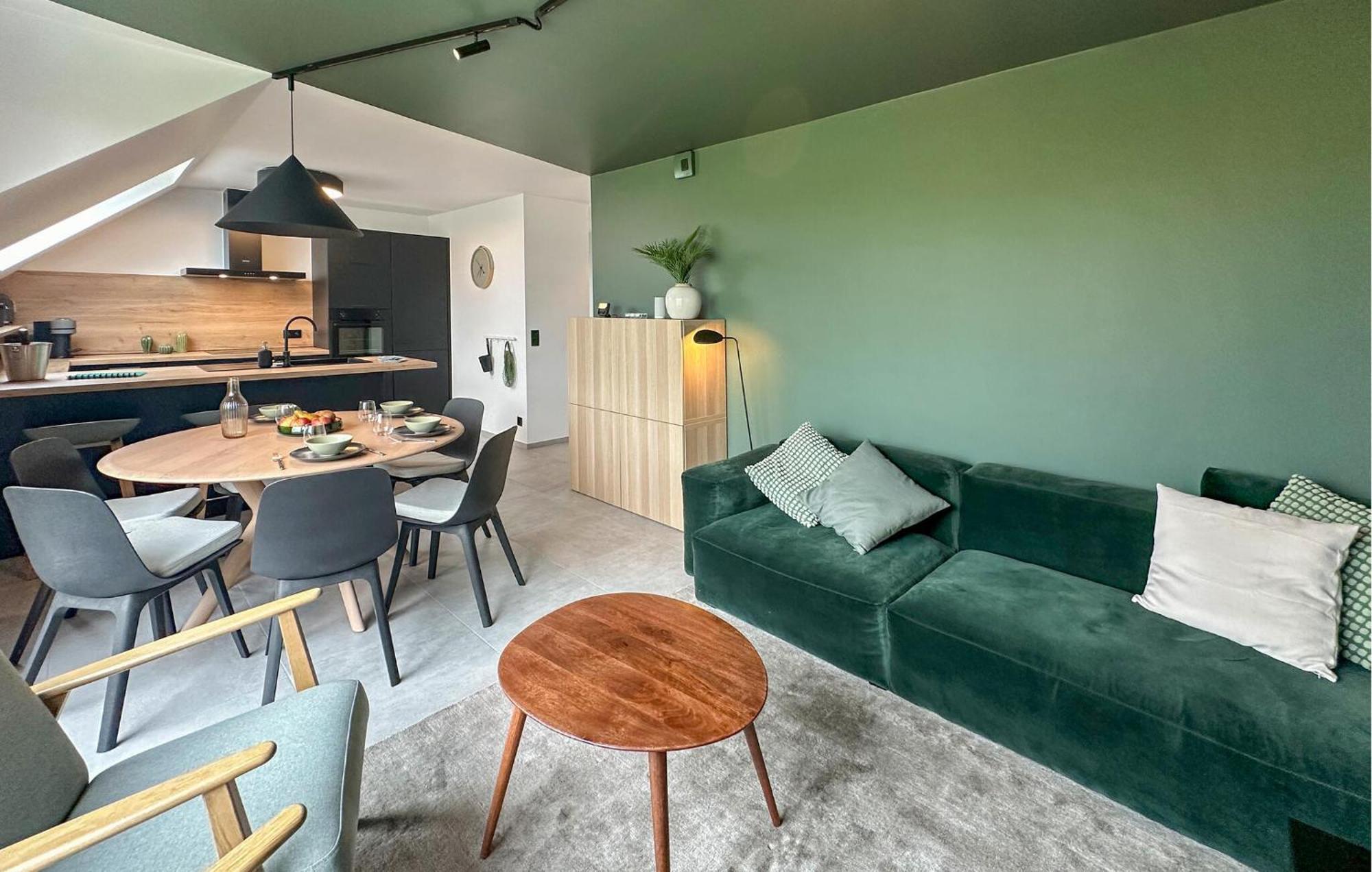Awesome Apartment In Bievre With Kitchen Eksteriør billede