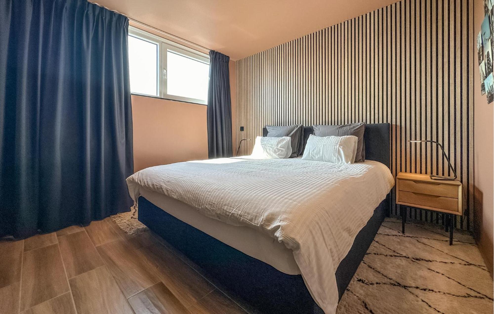 Awesome Apartment In Bievre With Kitchen Eksteriør billede
